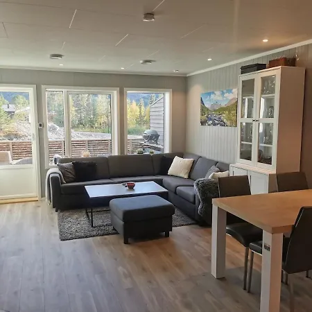 Lovely With Stunning Views Apartment